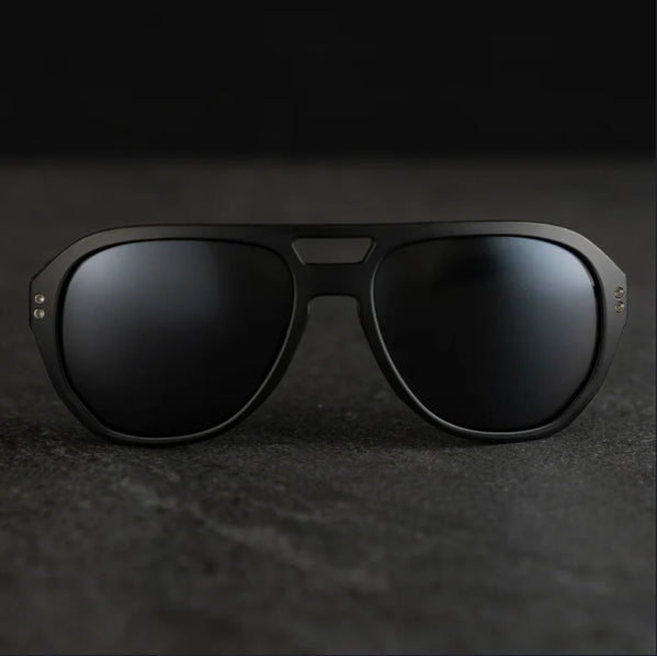 PM-06 CORSAIR (Diffused Black Frame)