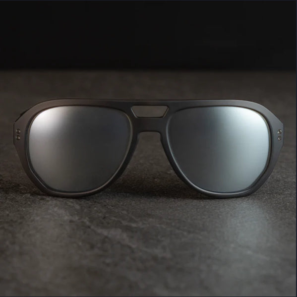PM-06 CORSAIR (Diffused Taupe Frame)