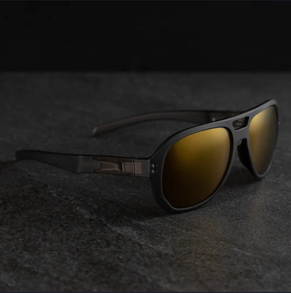PM-06 CORSAIR (Diffused Taupe Frame)