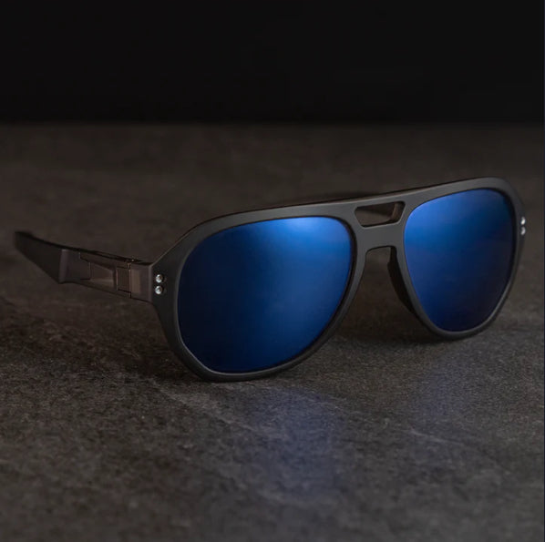 PM-06 CORSAIR (Diffused Taupe Frame)