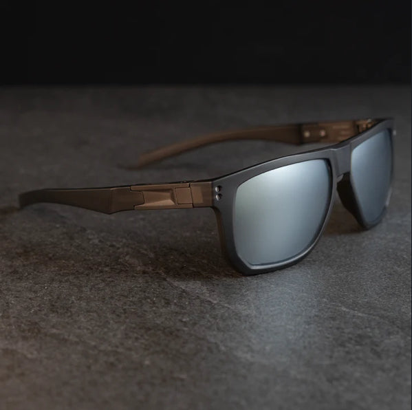 PM-01 CORSAIR (Diffused Taupe Frame)