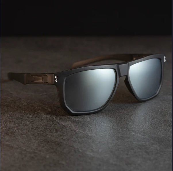 PM-01 CORSAIR (Diffused Taupe Frame)