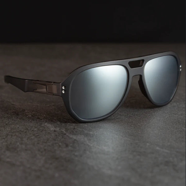 PM-06 CORSAIR (Diffused Taupe Frame)