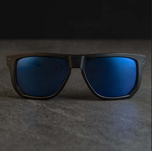 PM-01 CORSAIR (Diffused Black Frame)