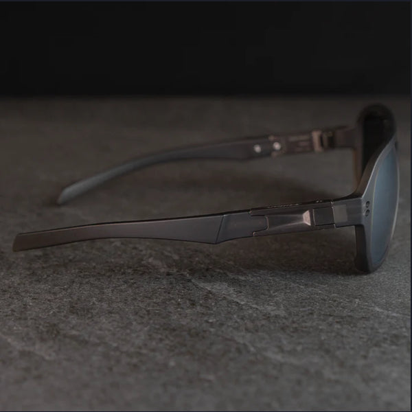 PM-06 CORSAIR (Diffused Taupe Frame)
