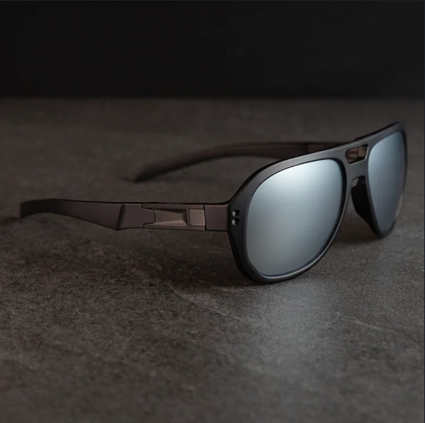 PM-06 CORSAIR (Diffused Black Frame)
