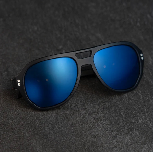 PM-06 CORSAIR (Diffused Black Frame)