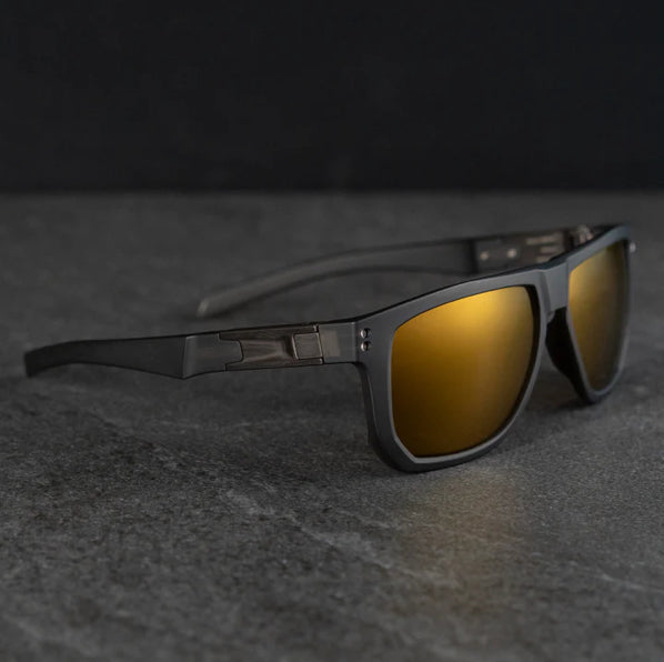 PM-01 CORSAIR (Diffused Taupe Frame)