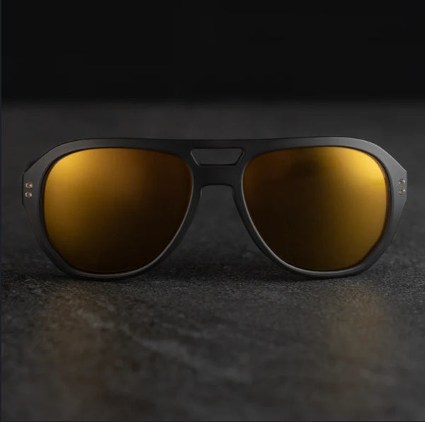 PM-06 CORSAIR (Diffused Taupe Frame)