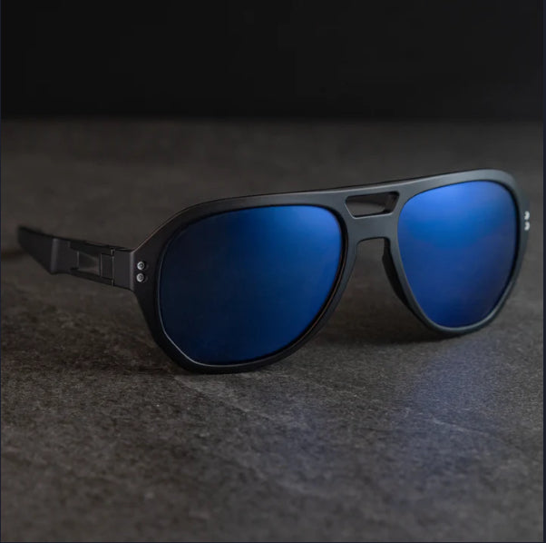 PM-06 CORSAIR (Diffused Black Frame)
