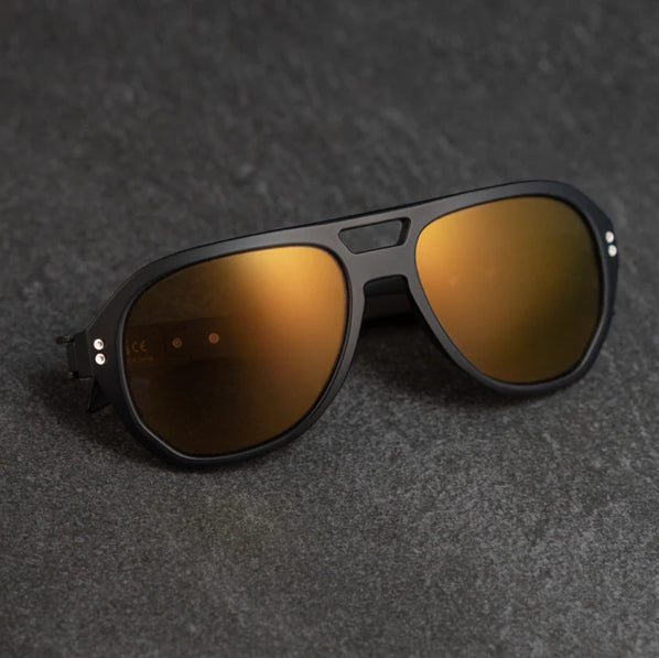 PM-06 CORSAIR (Diffused Black Frame)