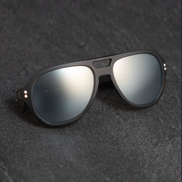 PM-06 CORSAIR (Diffused Taupe Frame)